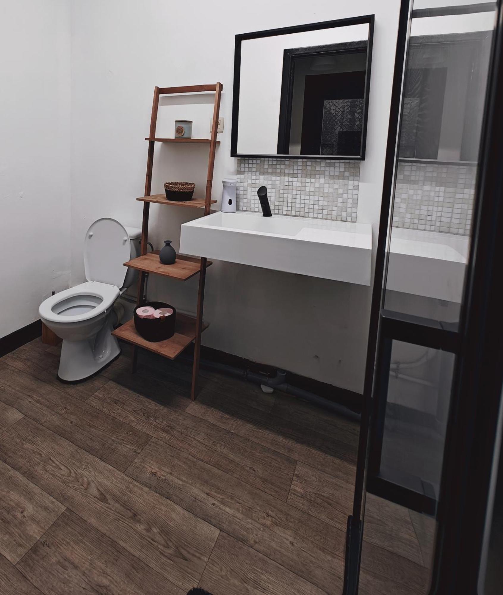 Private Room In Center Of Charleroi Kültér fotó